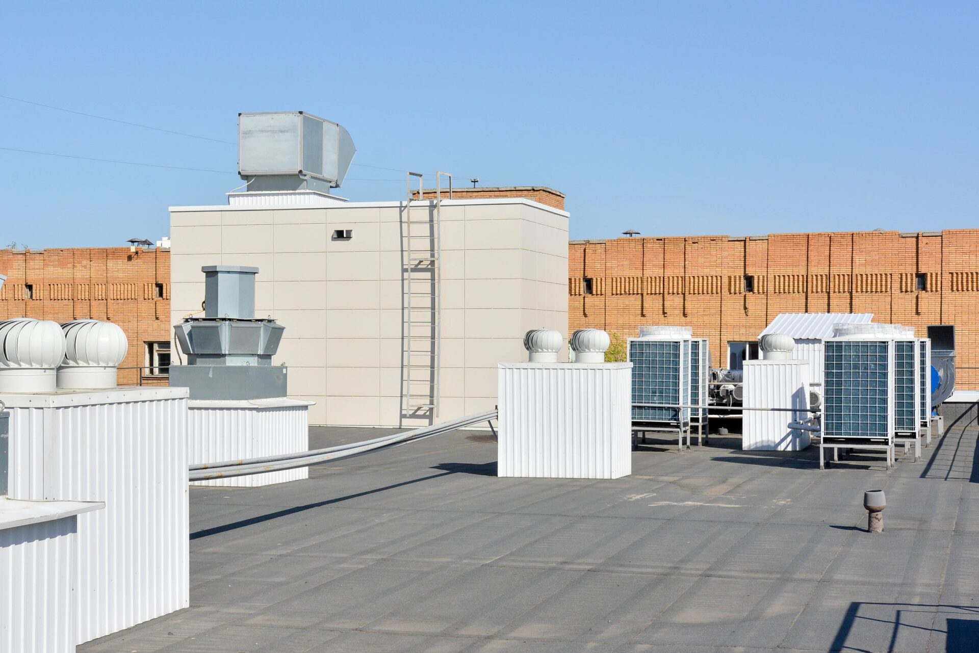 Hiring Commercial Roofing Company in Orlando